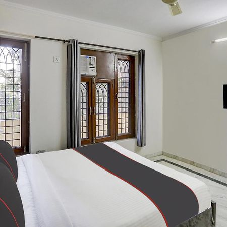 Hotel Super Capital O Uk House Residency à Gurgaon Extérieur photo