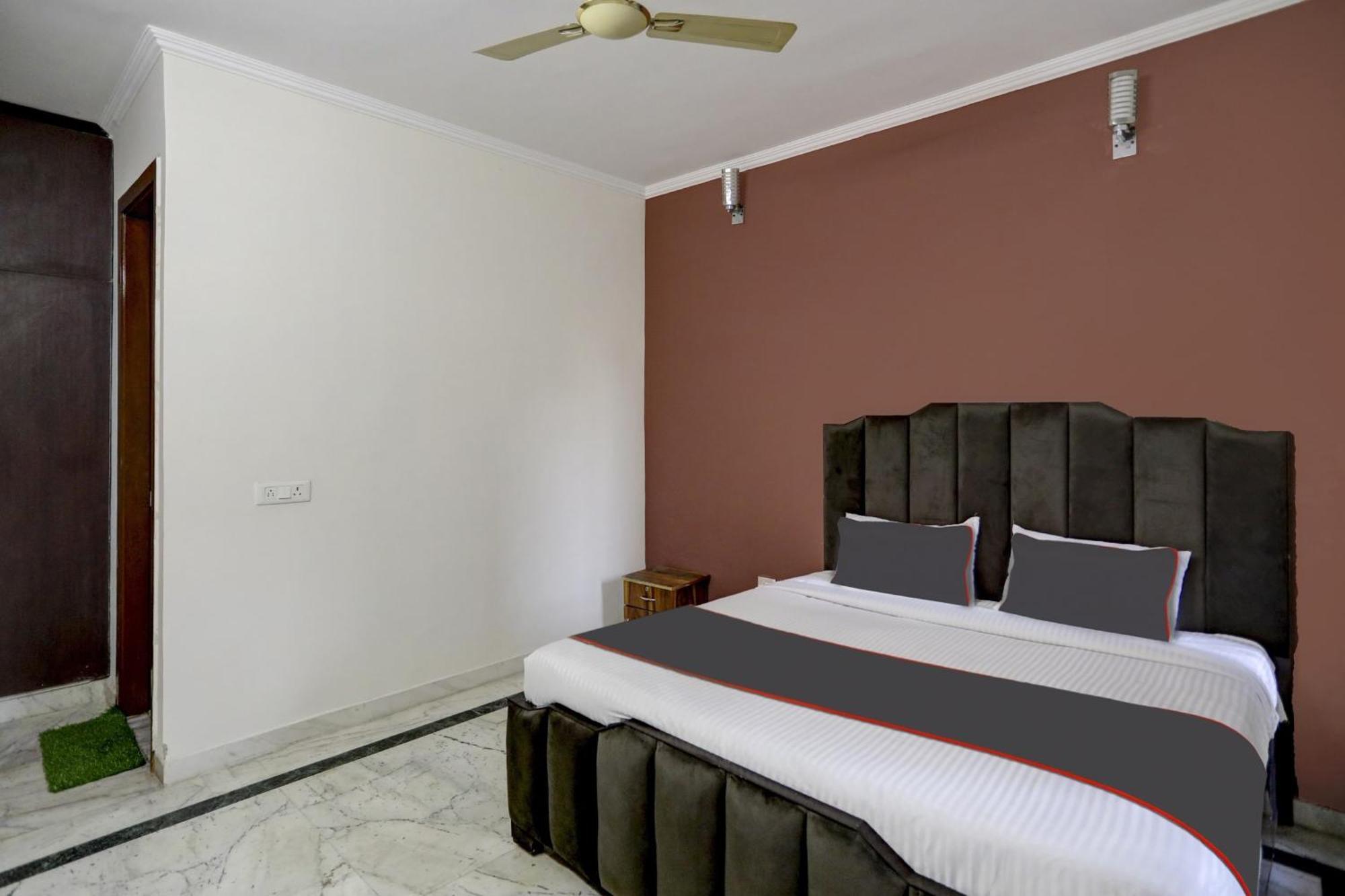 Hotel Super Capital O Uk House Residency à Gurgaon Extérieur photo