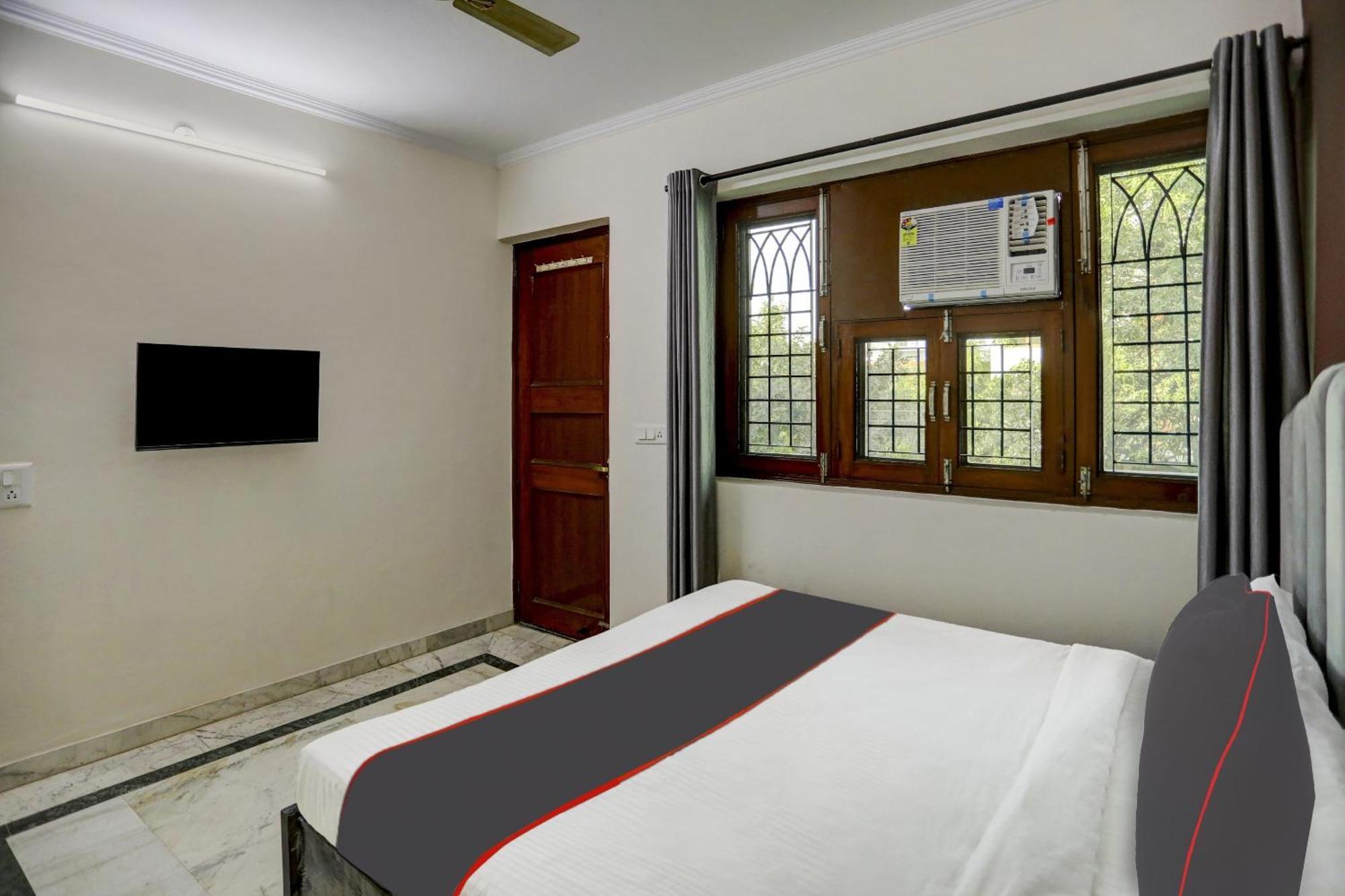 Hotel Capital O Uk House Residency à Gurgaon Extérieur photo