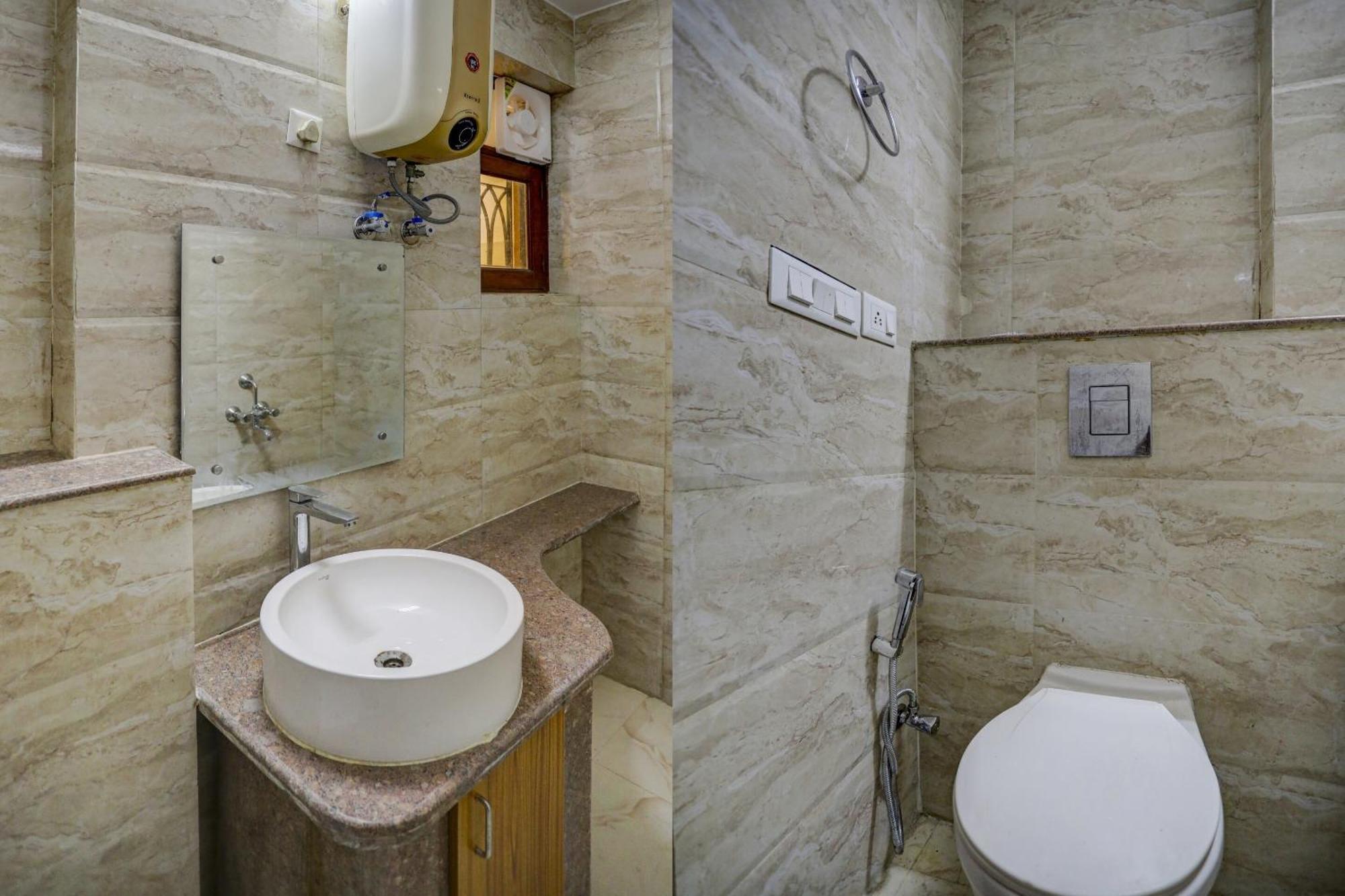 Hotel Super Capital O Uk House Residency à Gurgaon Extérieur photo